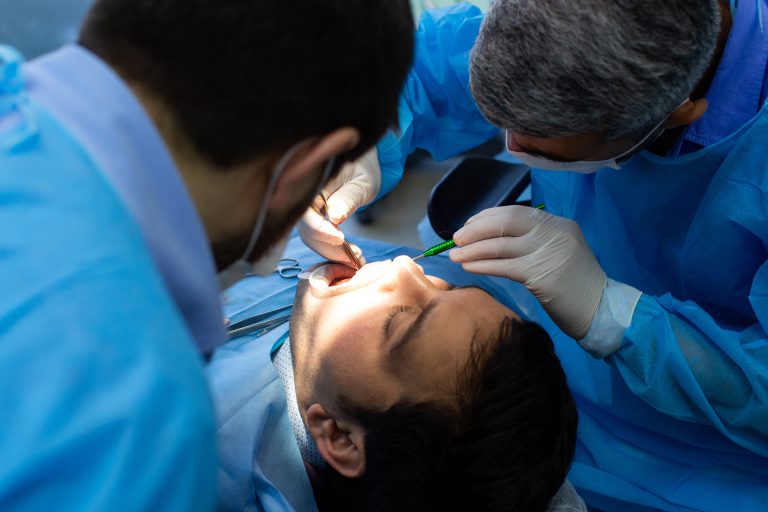 Teeth Extractions in Burwood | UPlus Dental